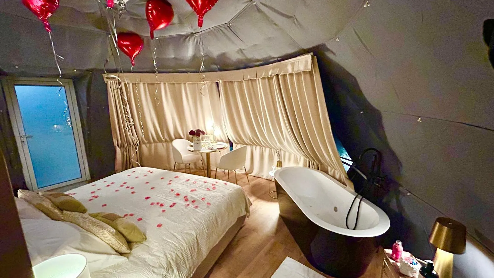 Dome Lauragais Hotel Caignac Campismo de Luxo